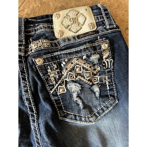 Miss Me Mid-Rise Easy Boot stretch denim jeans, distressed, Women's size 27 - Picture 10 of 13